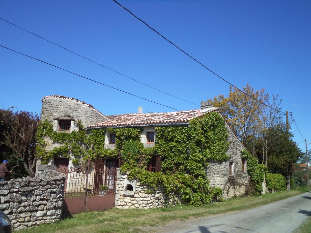 Traditional Charentais Cottage In Countryside 25 Minutes From Royan Balanzac Exterior photo