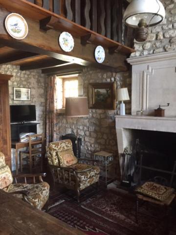 Traditional Charentais Cottage In Countryside 25 Minutes From Royan Balanzac Exterior photo