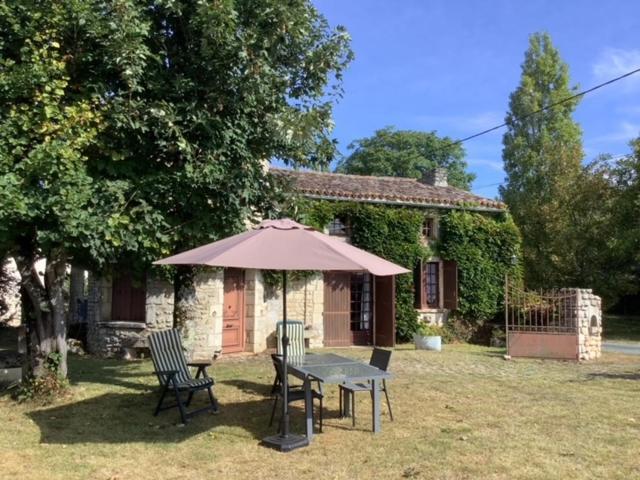 Traditional Charentais Cottage In Countryside 25 Minutes From Royan Balanzac Exterior photo